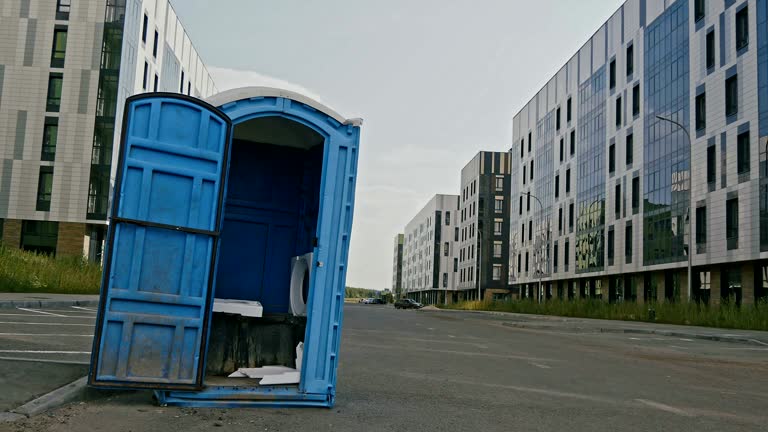 Best VIP or Luxury Restroom Trailers  in Earlysville, VA